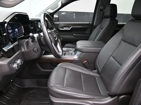 Used 2024 GMC Sierra 1500 SLT w/ SLT Premium Plus Package image 10