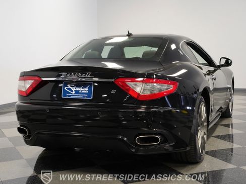 Used 2010 Maserati GranTurismo S image 11