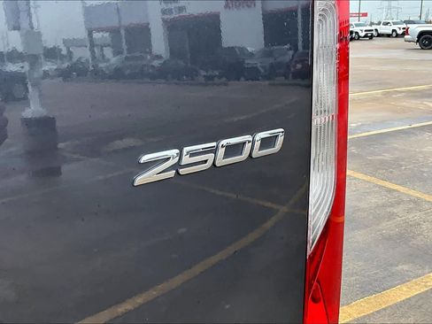 Used 2023 Mercedes-Benz Sprinter 2500 image 10