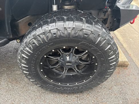 Used 2017 Jeep Wrangler Unlimited Sport w/ Quick Order Package 24S image 10