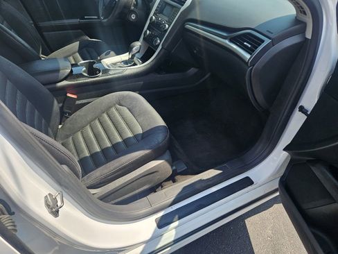 Used 2014 Ford Fusion SE image 13