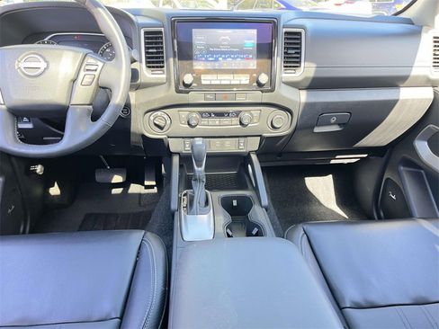 Used 2024 Nissan Frontier SL image 27