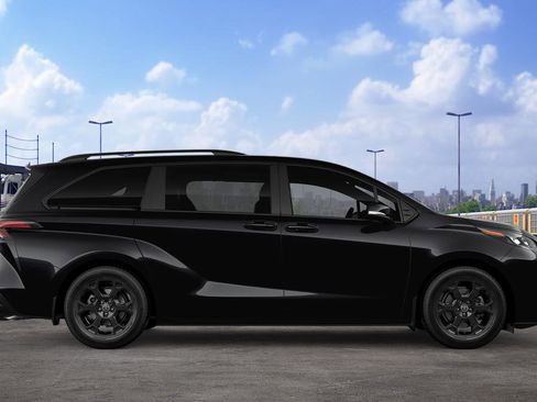 New 2026 Toyota Sienna XLE Woodland Edition AWD/4WD image 14