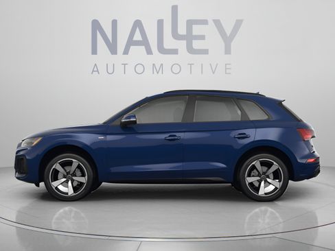 Used 2023 Audi Q5 2.0T Premium w/ Convenience Package AWD/4WD image 2
