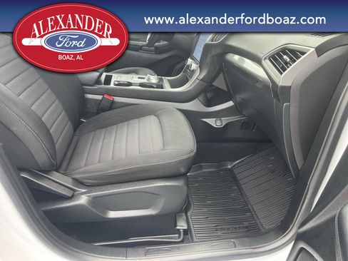 Used 2022 Ford Edge SE w/ Black Appearance Package image 13