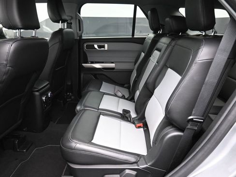 Certified 2022 Ford Explorer XLT w/ Equipment Group 202A image 26