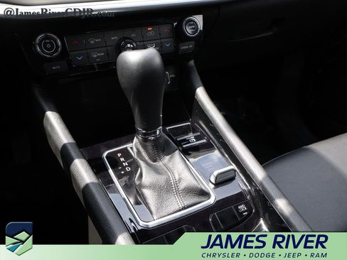Used 2025 Jeep Compass Limited AWD/4WD image 36