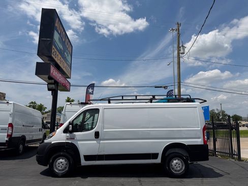 Used 2021 RAM ProMaster 2500 FWD image 4