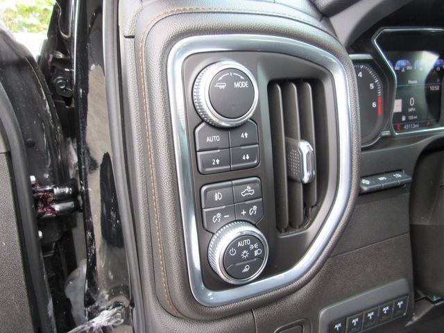 Used 2023 GMC Sierra 2500 AT4 w/ AT4 Premium Plus Package AWD/4WD image 19