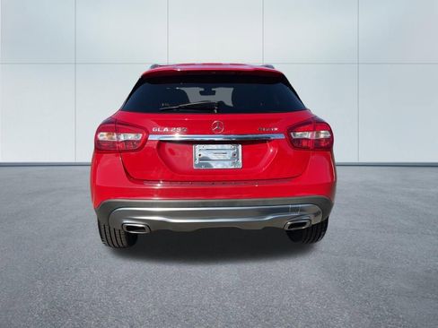 Used 2017 Mercedes-Benz GLA 250 4MATIC image 6