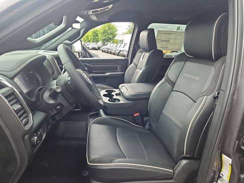 New 2026 RAM 2500 Laramie AWD/4WD image 12