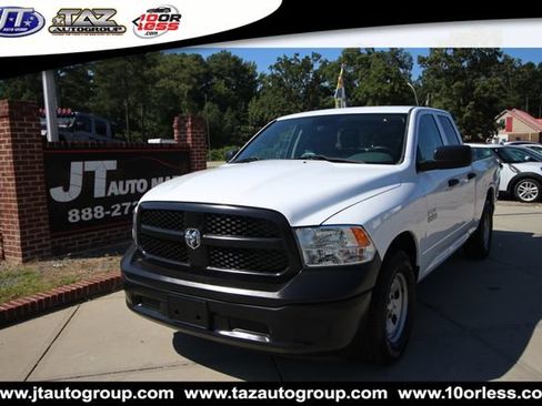 Used 2017 RAM 1500 Tradesman RWD image 3