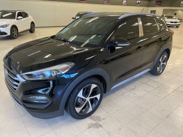 Used 2017 Hyundai Tucson Sport FWD image 2