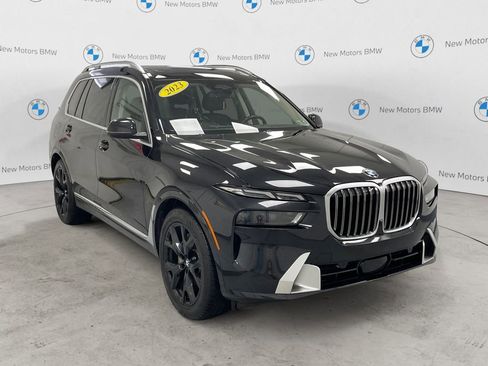 Used 2023 BMW X7 xDrive40i w/ Premium Package image 5