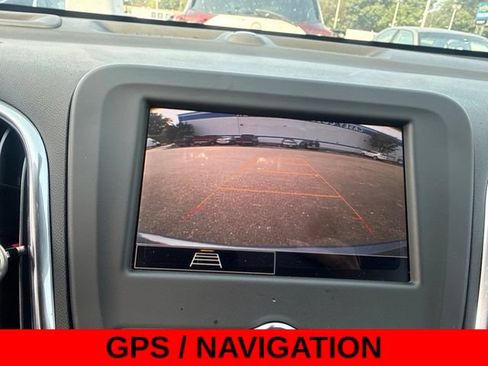 Used 2024 Chevrolet Equinox LT FWD image 5