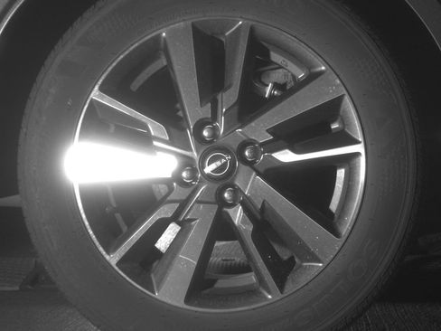 Used 2025 Nissan Versa SV image 15