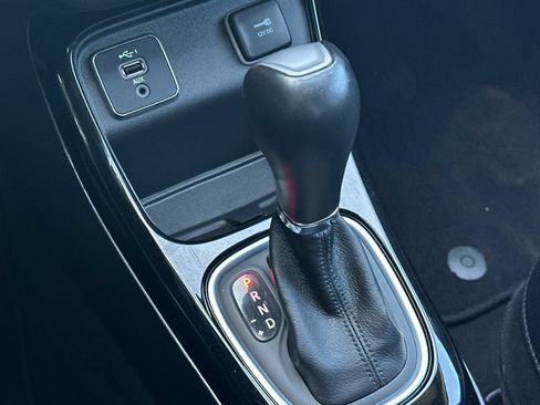 Used 2019 Jeep Compass Latitude FWD image 20