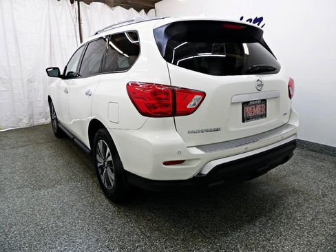 Used 2020 Nissan Pathfinder S AWD/4WD image 4