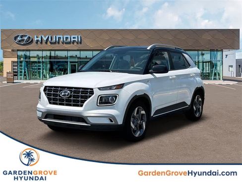 New 2025 Hyundai Venue Limited image 1