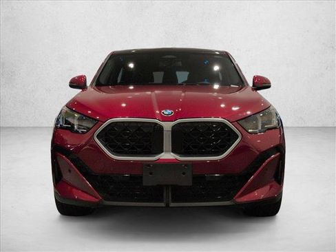 Used 2025 BMW X2 xDrive28i w/ Premium Package AWD/4WD image 2