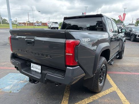 Used 2024 Toyota Tacoma TRD Off-Road AWD/4WD image 6