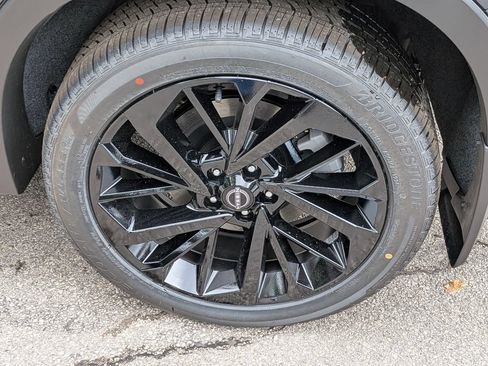 New 2026 Nissan Rogue SL AWD/4WD image 12