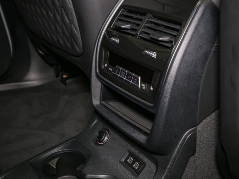 Used 2023 BMW X7 xDrive40i w/ Executive Package image 27