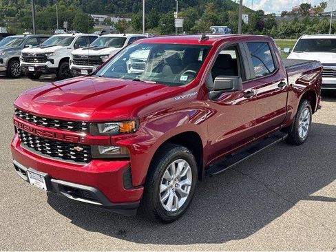 Used 2022 Chevrolet Silverado 1500 Custom AWD/4WD image 26