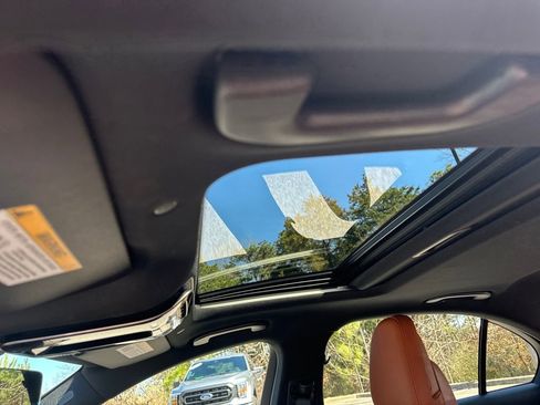 Certified 2025 Mercedes-Benz C 300 4MATIC Sedan image 12