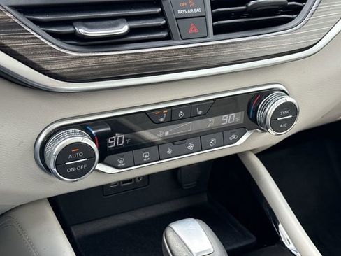 Used 2021 Nissan Altima 2.5 SL AWD/4WD image 18