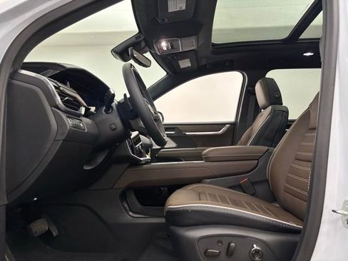 New 2026 GMC Acadia Denali Ultimate AWD/4WD image 21