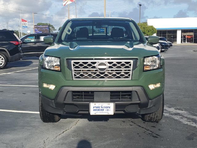 Used 2022 Nissan Frontier SV w/ Technology Package RWD image 2