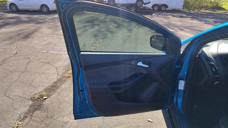 Used 2014 Ford Focus SE FWD image 11