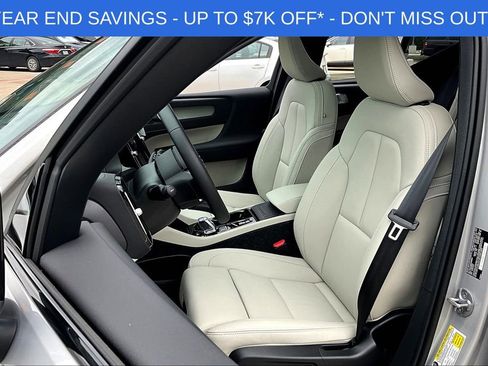 Used 2025 Volvo XC40 B5 Ultra w/ Protection Package Premier image 28