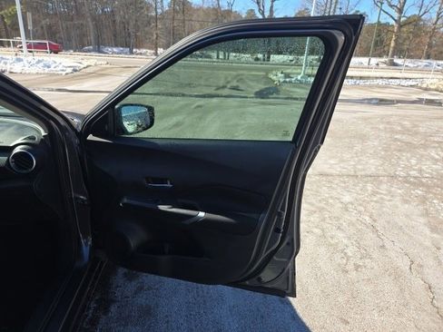 Used 2024 Nissan Kicks SV image 28