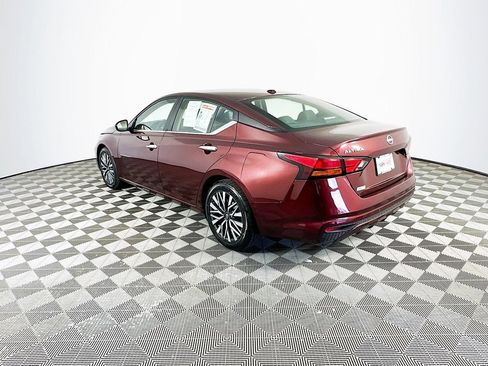 Certified 2025 Nissan Altima 2.5 SV FWD image 7