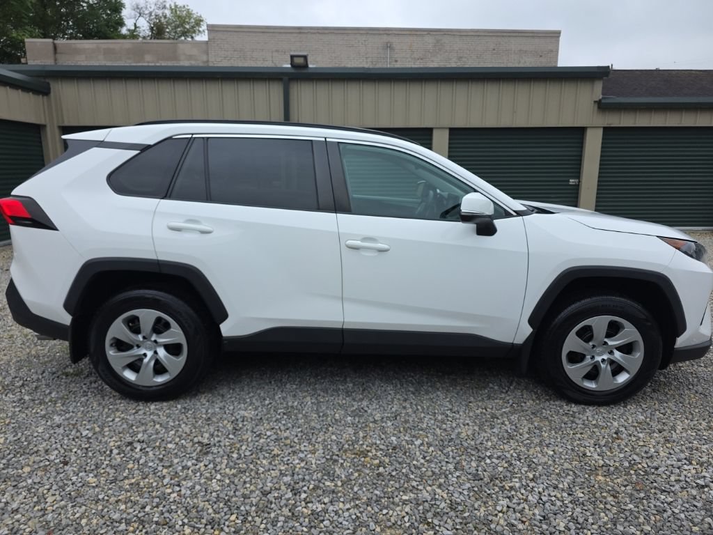 Certified 2021 Toyota RAV4 LE AWD/4WD image 7