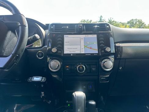 Used 2024 Toyota 4Runner TRD Off-Road Premium w/ Moonroof Package AWD/4WD image 25