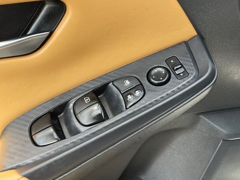 Used 2021 Nissan Sentra SV w/ SV Premium Package FWD image 16