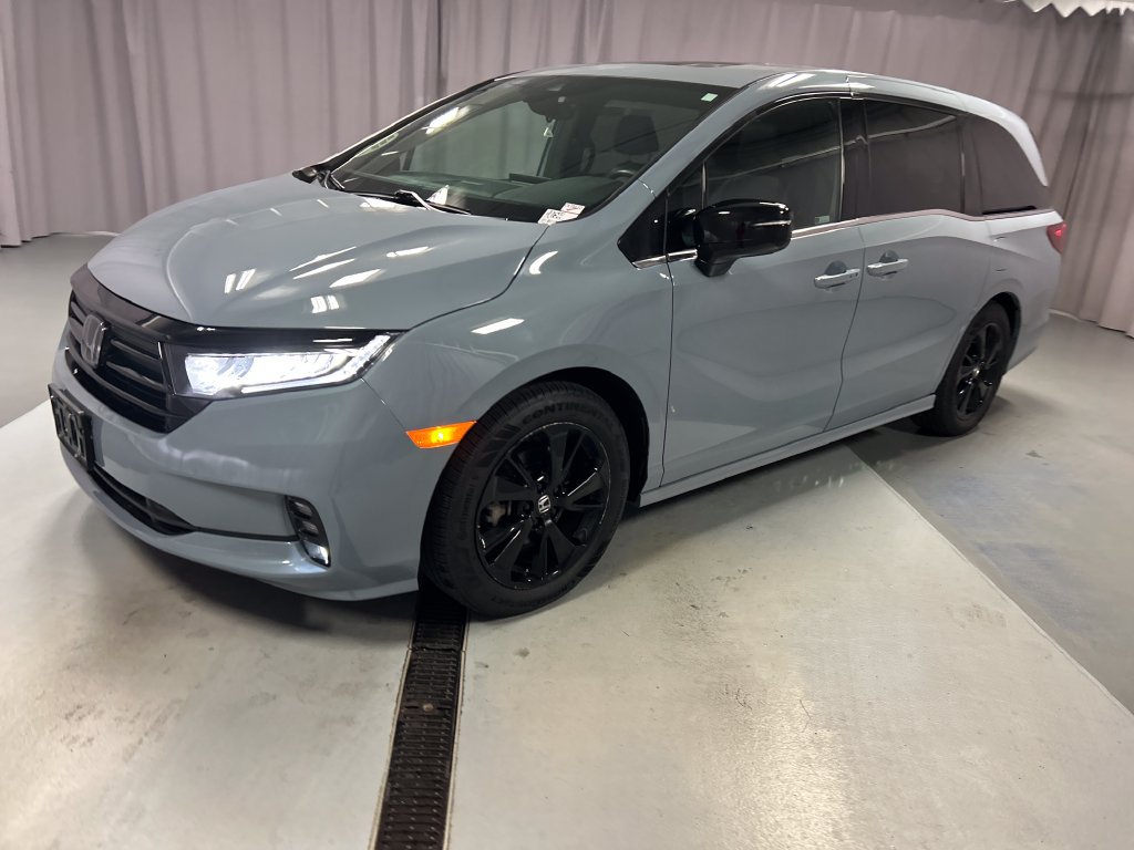 Used 2023 Honda Odyssey Sport image 3