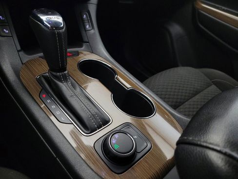 Used 2018 GMC Acadia SLE w/ Driver Alert Package I image 26