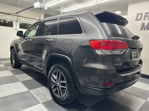 Used 2018 Jeep Grand Cherokee Limited image 14