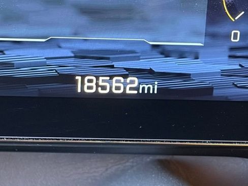 Used 2025 Chevrolet Tahoe Premier image 16