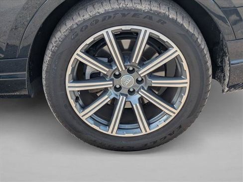 Used 2017 Audi Q7 3.0T Premium Plus AWD/4WD image 16