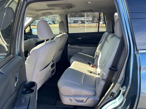 Used 2016 Honda Pilot Touring image 10