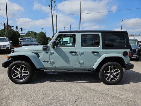 Used 2024 Jeep Wrangler Unlimited AWD/4WD image 7