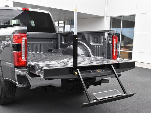 New 2026 Ford F350 Lariat image 16