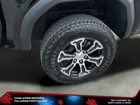 Used 2025 GMC Canyon AT4 w/ Technology Plus Package AWD/4WD image 29