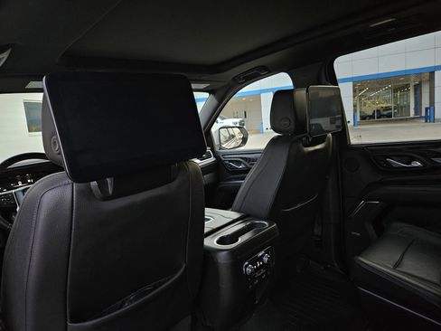 Used 2023 GMC Yukon XL Denali w/ Denali Reserve Package image 29