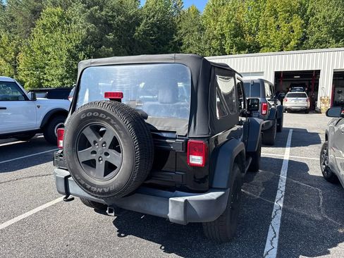 Used 2016 Jeep Wrangler Sport AWD/4WD image 17